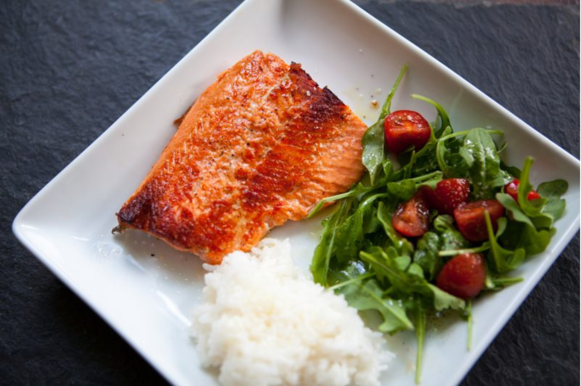 Sake Poached Pan Seared Salmon – Kwee-Jack Fish Co.